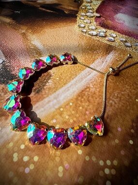 Feed Me Gems AB Sweetheart
Slider Bracelet NIP